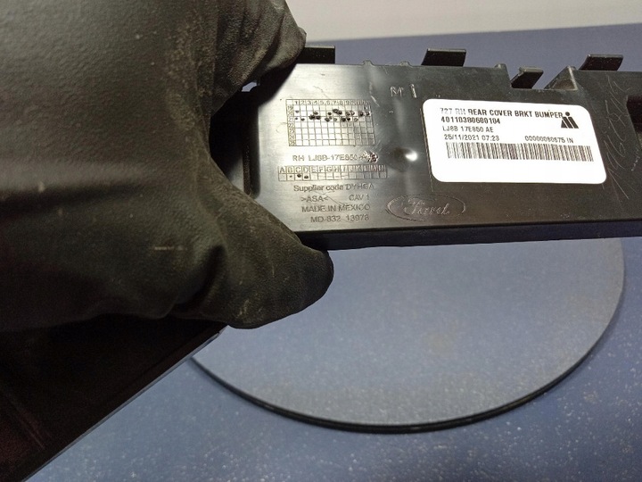 фото №7, Ford mustang mach-e ковзун кріплення бампера правий зад lj8b17e850ae