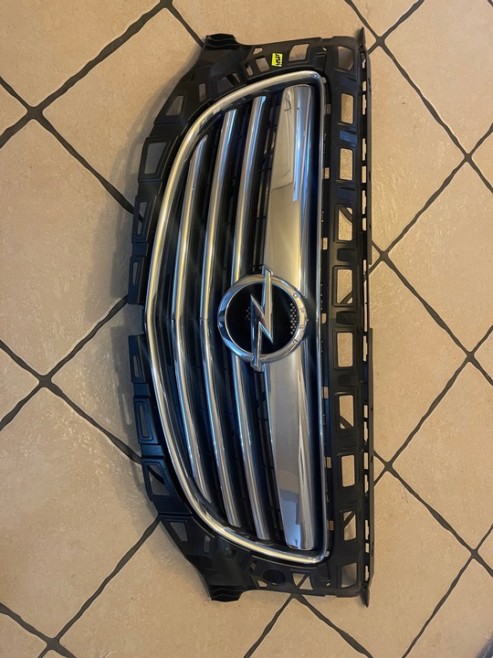 фото №1, Opel insignia a решітка радіатора решітка оригінал