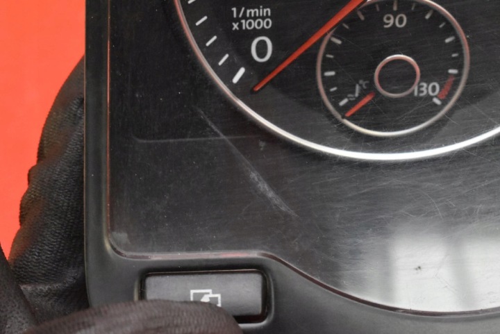 фото №9, Панель приборов eu 5m0920861 vw golf 6 vi plus 1.2 tsi 105 km 08-15
