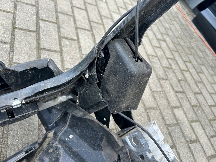 фото №10, Bmw x1 f48 lci рестайлинг pas переднее усилитель балка радиатор 16d 1.5