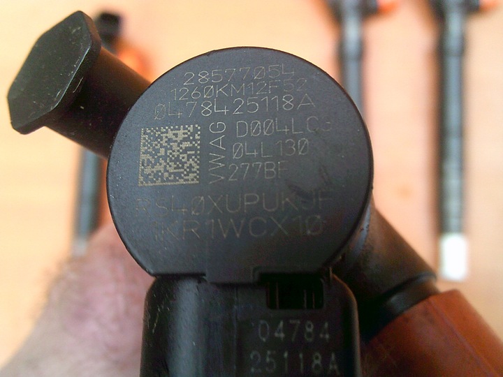 фото №10, Vw audi seat skoda 1.6 tdi dgt dgte инжектор 04l130277bf 28577054