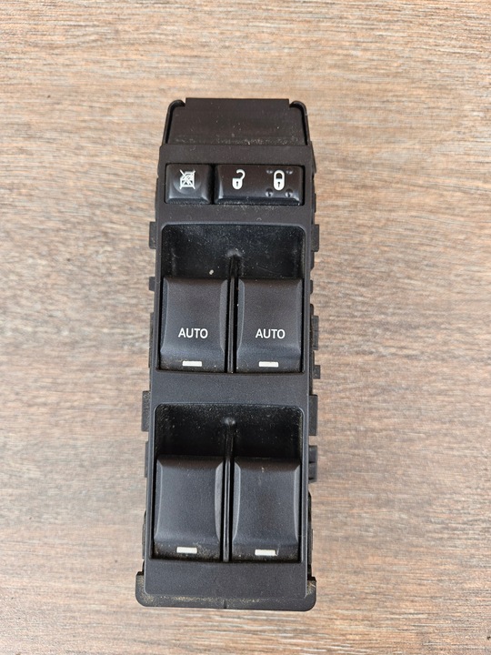 фото №1, Jeep grand cherokee wk 5-10 панель скло перемикач