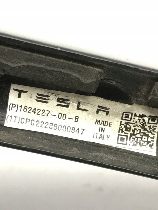 фото №12, Спойлер спойлер кришки багажника зад карбон tesla модель s plaid 1624227-00-b
