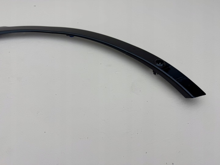 фото №12, Land rover discovery 5 v 16r- молдинг крыльев правое перед правая hy3m-16a074