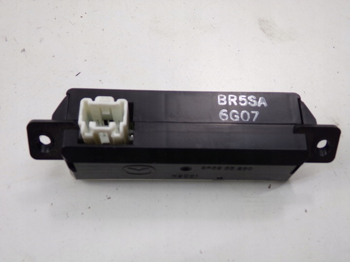 фото №3, Mazda 3 i дисплей застібка ременя br5s55260