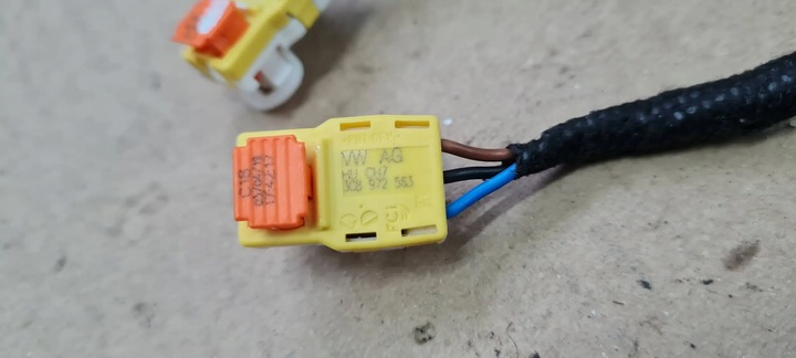 фото №7, Q3 83a штекер роз'єм подушка безпеки 3c8972563 a4 b9 a5 8w q5 80a q7 vw audi