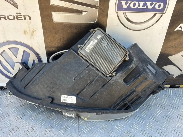 фото №6, Tesla модель s лампа правая перед рестайлинг комплектная европа 1053575