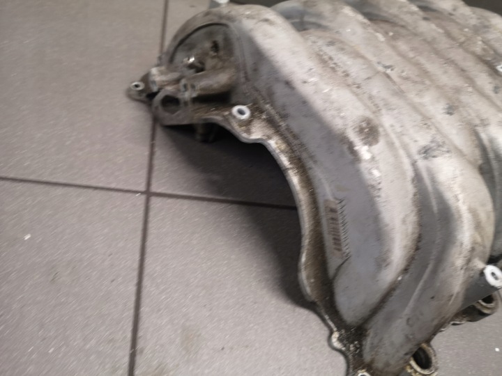 фото №7, Кришка верх колектора pod gaz audi a8 d2 4.2 fl