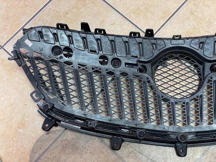 фото №10, Buick encore оригінальний номер 42353747 решітка передня решітка радіатора mokka x