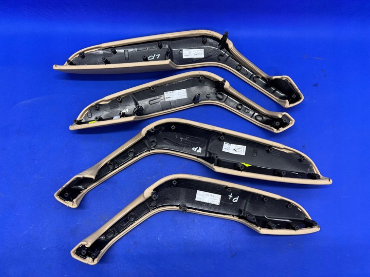 фото №8, Audi a6 c7 подлокотники обшивка дверей дверь кожа комплект