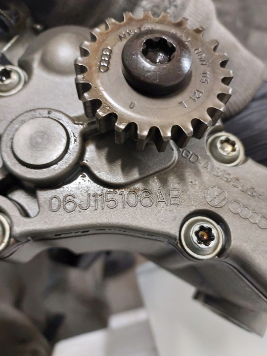 фото №7, Насос масла 1.8 2.0 tfsi vw seat skoda audi 06j115251m 06j115106ab