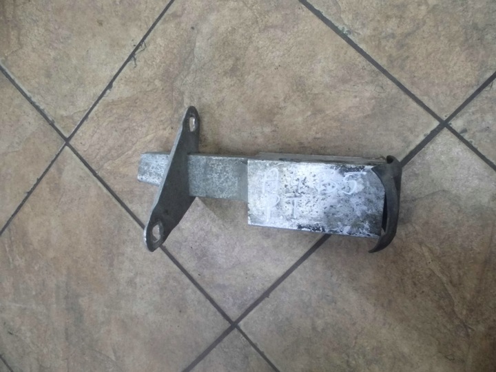 фото №3, Audi a4 b5 зона смятия отбойник правый зад 8d0807332c