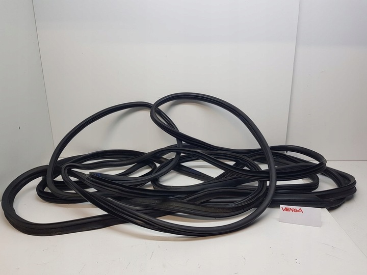 фото №1, Kia venga ix20 прокладка двері правий зад 2009-