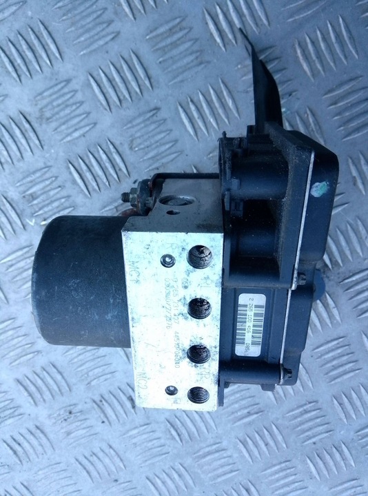 фото №6, Toyota avensis t250 2004 2000cm3 блок керування / модуль abs 265231327