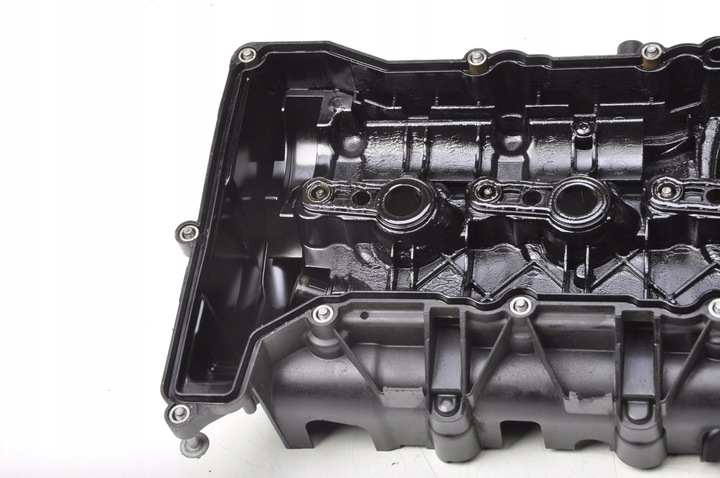 фото №9, Bmw e87 e90 e91 2.0 d кришка клапанів 7797613