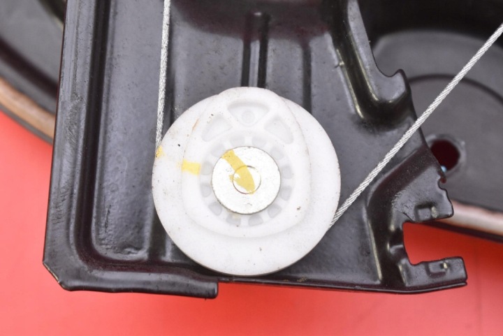 фото №4, Стеклоподъемник правый перед 68231062ac jeep grand cherokee 4 wk2 рестайлинг 13-21