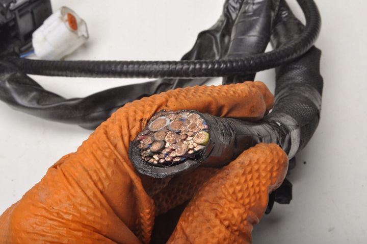 фото №16, Suzuki jimny iv 1.5 16v джгут установка камери двигуна 23r