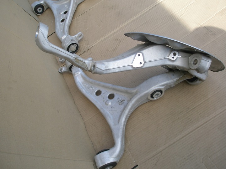 фото №9, Mercedes ml 166 gle поворотный кулак рычаг перед левая pr