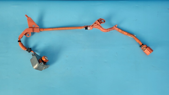 фото №8, Suzuki swace 1.8 гібрид 21r трубка  акумулятора 821h2-47010