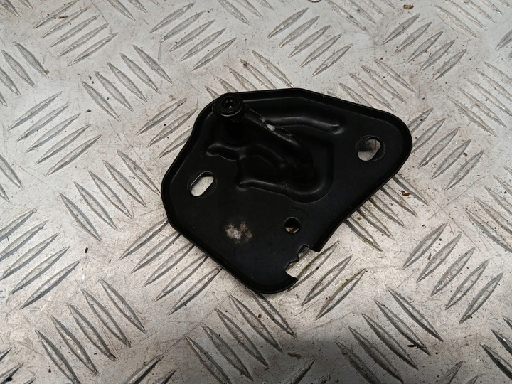 фото №5, Audi a7 s7 4g 2014 засов / зажим замка крышки передний / капота двигателя