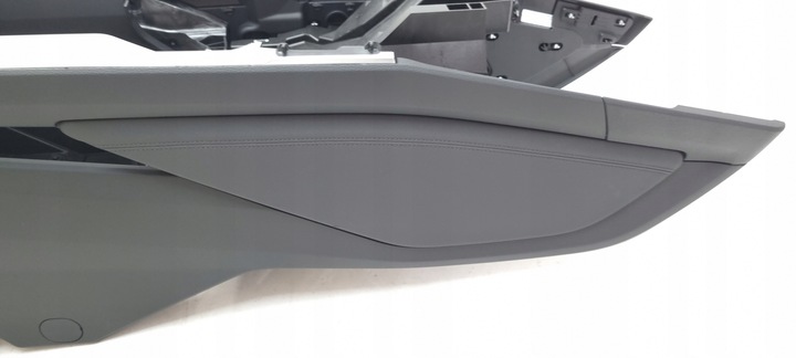 фото №8, Туннель подлокотник кожа audi e-tron 4ke863241