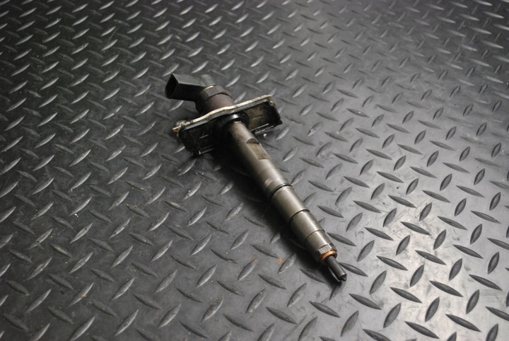 фото №1, Инжектор audi a8 d3 4.0 tdi ase 057130277m