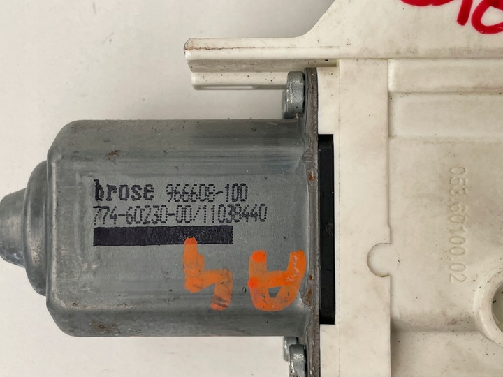 фото №7, Двигунчик скла audi a4 правий лівий зад 8k0959811