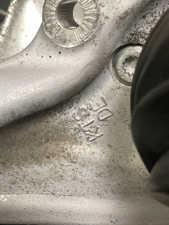 фото №13, Audi a5 8t s5 a4 b8 09r поворотный кулак правое перед 4.2 fsi