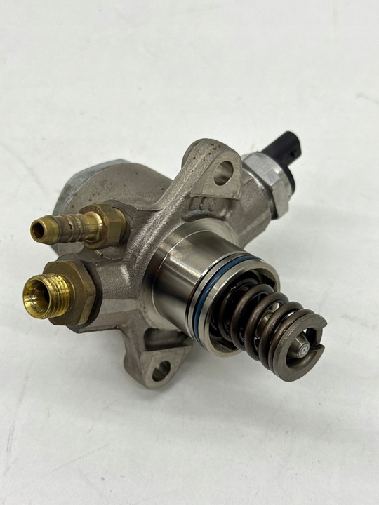 фото №1, Audi s6 s7 c7 a8 4.0 tfsi насос высокого давления правая исправная оригинал