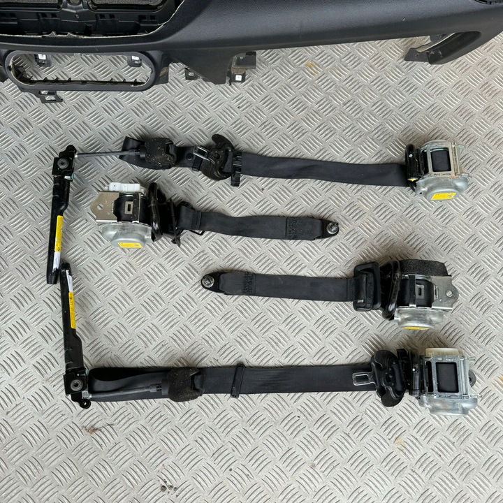 фото №7, Панель комплектна подушка безпеки консоль ремені капот alfa romeo stelvio 2017 рік