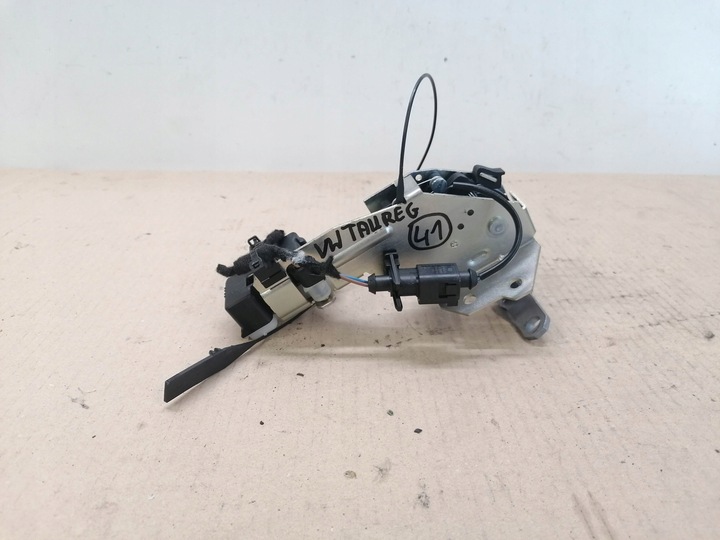 фото №1, Замок амортизатор стёкла крышки зад vw touareg i 5-10