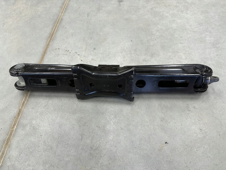 фото №12, Домкрат подъемник audi q5 80a оригинал идеальный 80a011031a