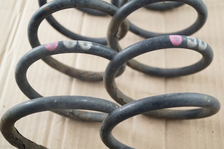 фото №6, Пружина підвішування ліва права задня audi a3 8l 1.6 avu 3-двері