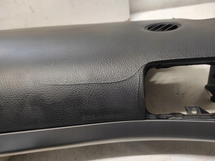 фото №6, Toyota avensis 2 ii t25 03- торпедо консоль подушки модуль 89170-05122