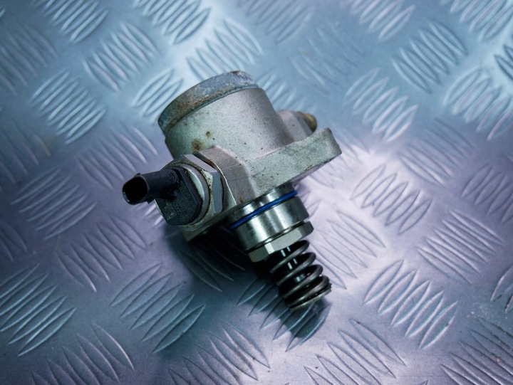 фото №1, Насос пального 079127025n audi rs4 b8 4.2 fsi