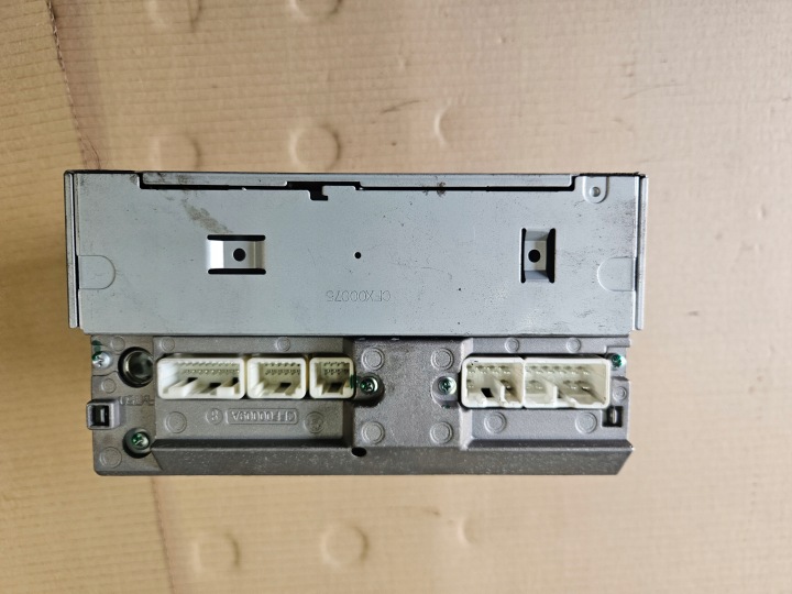 Заказать Toyota avensis t25 03-08 радио lift из Польши