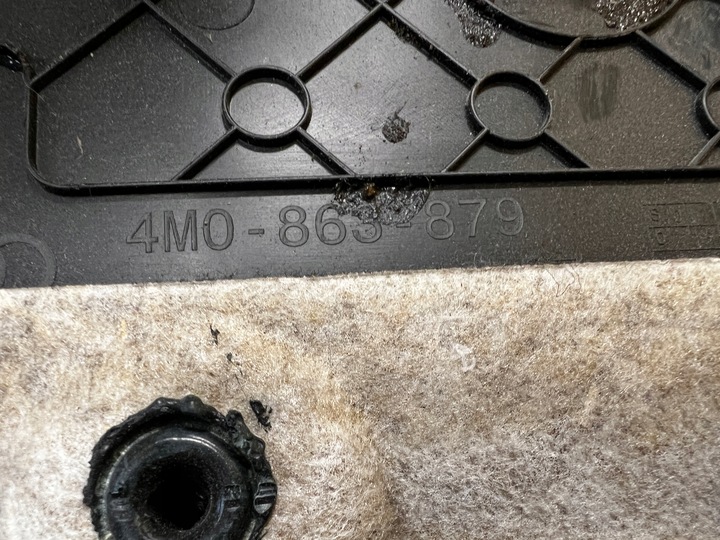 фото №9, Боковина оббивка багажника лівий audi q7 4m0