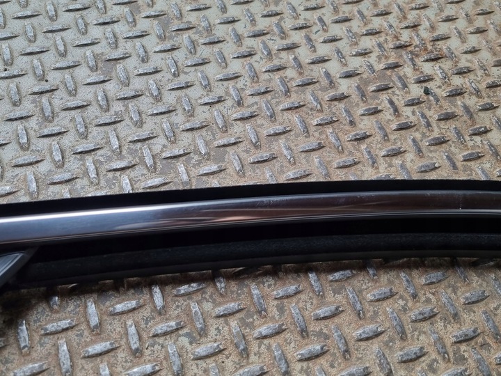 фото №6, 2021 volkswagen tiguan allspace прокладка стёкла дверь передних 5nn837431e