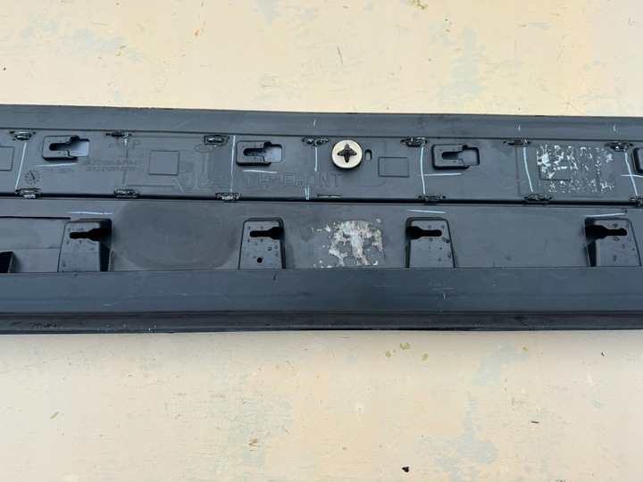 фото №8, Range rover velar l560 17- планка двері лівий перед ліва передня j8a2-21065