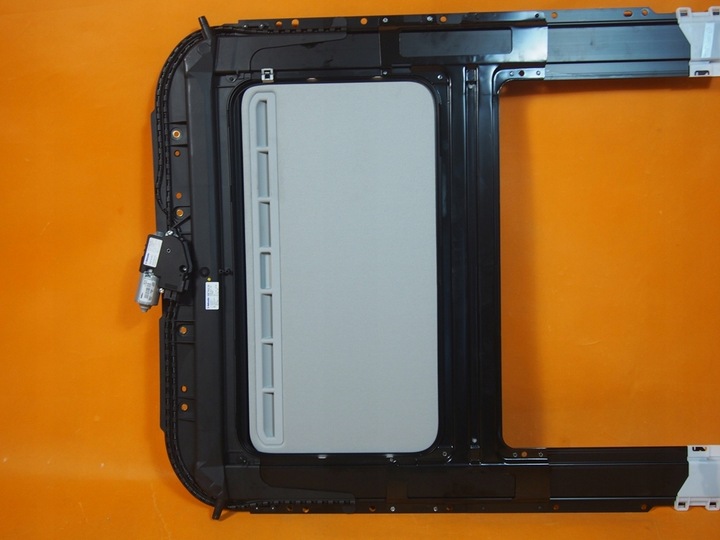 фото №12, Audi a5 8t8 люк ролета двигун 8t8877041e