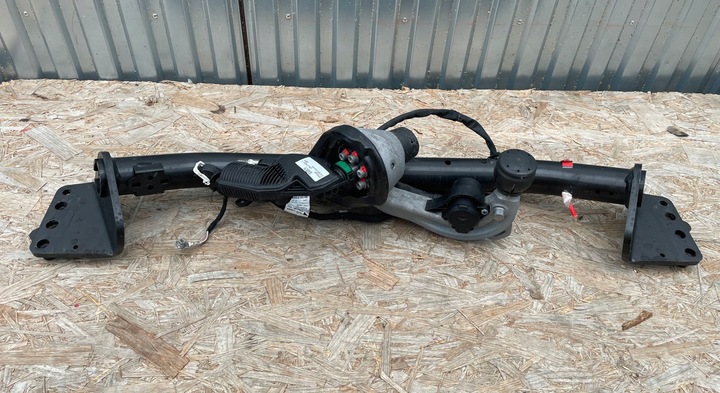 фото №1, Hak буксировочный mercedes glb x247