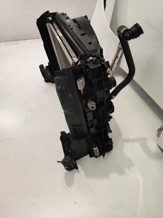 фото №12, Mercedes w205 рестайлинг перед крылья pas лампы капот