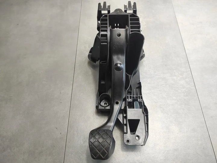 фото №1, Audi a3 s3 8v педаль гальма 5q1721058dl