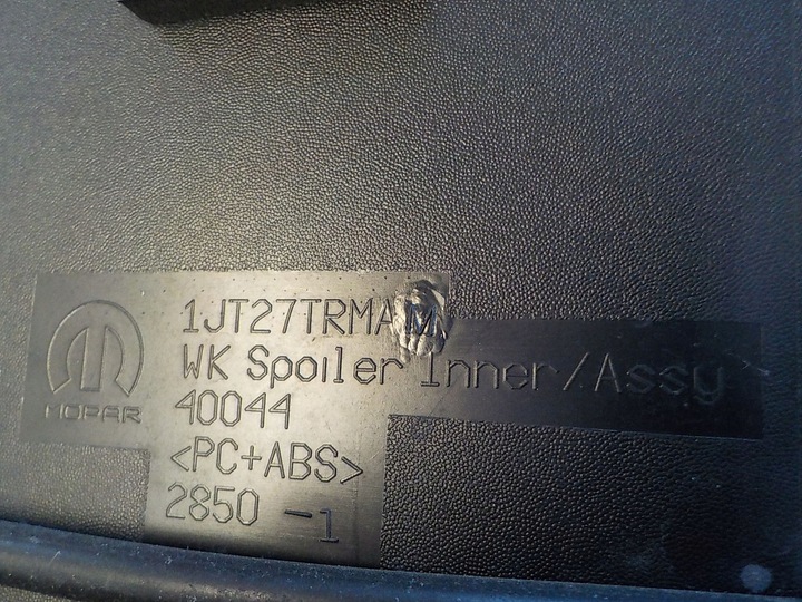 фото №7, Grand cherokee wk2 спойлер накладка кришки зад