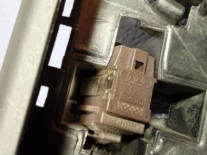 фото №7, Audi s4 a4 b8 защита планка дверь левый перед динамик 8k0867609