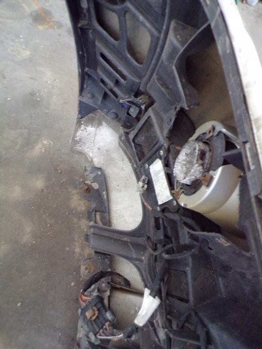 фото №8, Бампер перед mercedes w164 ml amg lak 775 ксенон