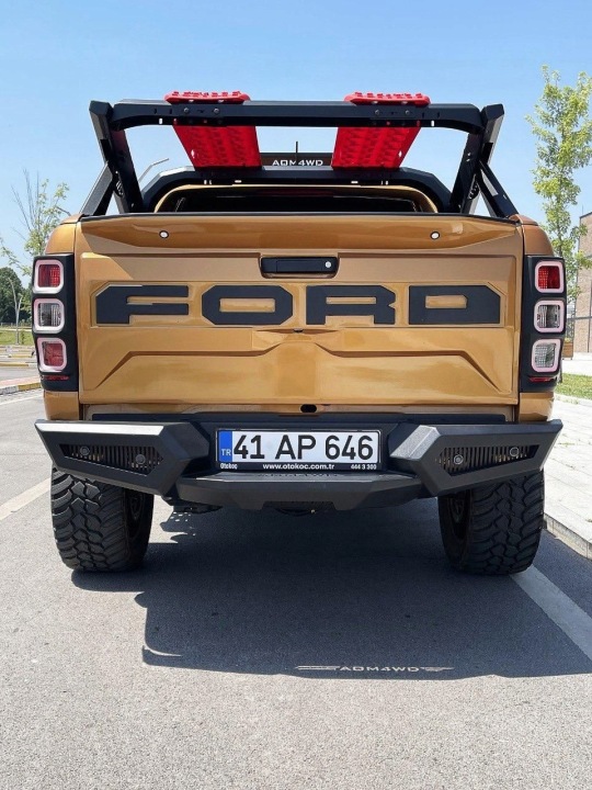 фото №9, Toyota hilux надбудова обладнання трубами платформа łasdna міцна міцна