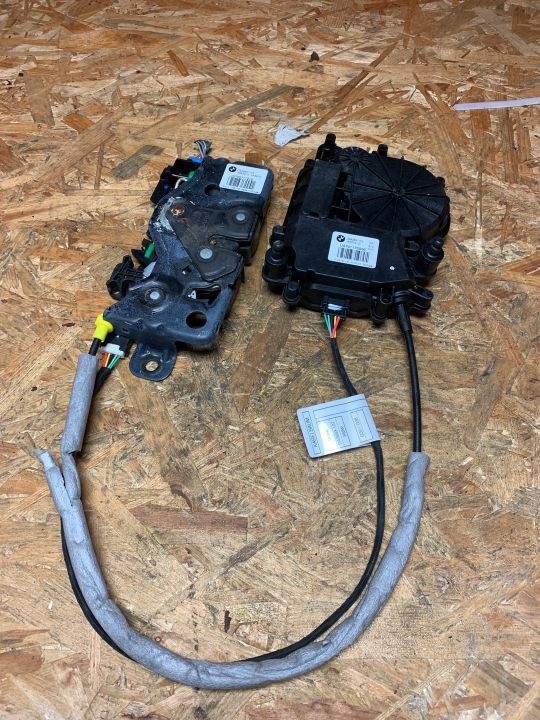 фото №1, Bmw g31 замок задней крышки з доводчик 7357112