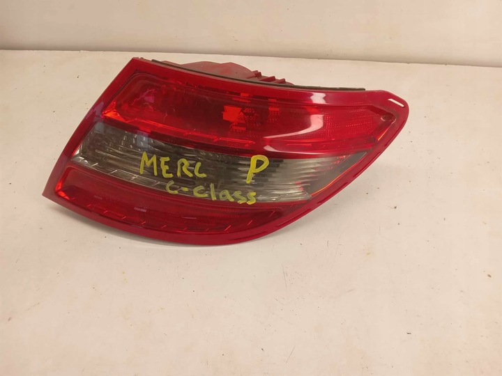 фото №2, Лампа права зад задня mercedes c-klasa w204 07-11