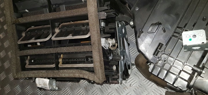 фото №9, Porsche cayenne 7l рестайлінг обігрівач корпус випарник радіаторів 7l0820005fj